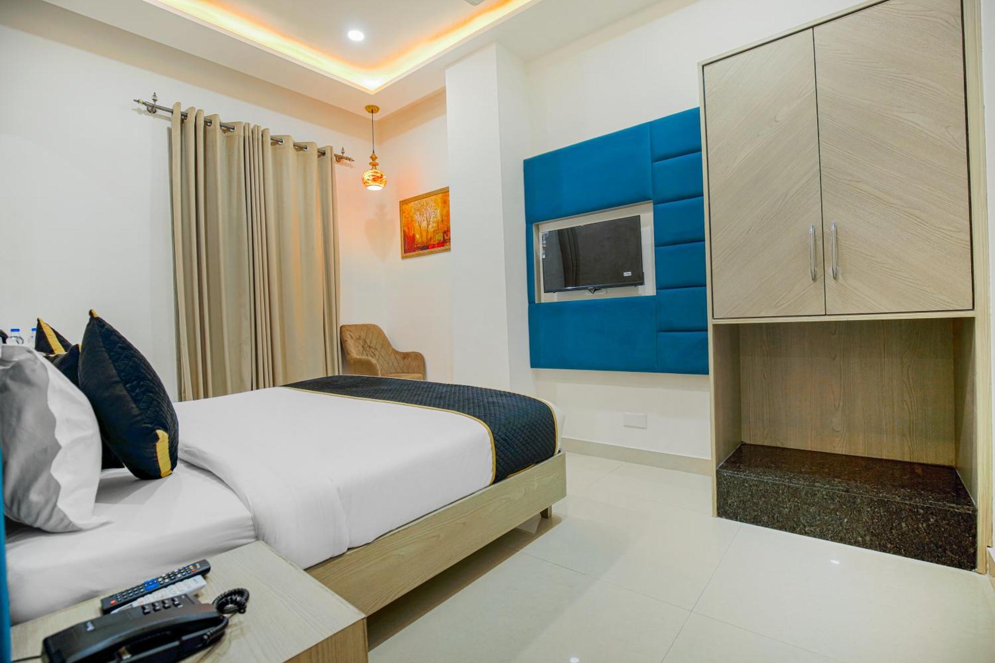 Hotel Golden Stay Амритсар Екстериор снимка
