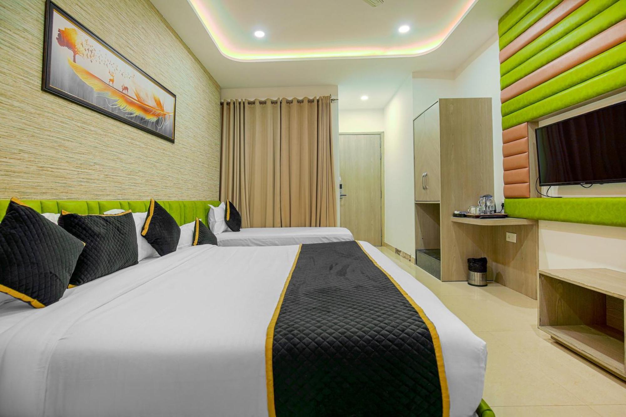 Hotel Golden Stay Амритсар Екстериор снимка
