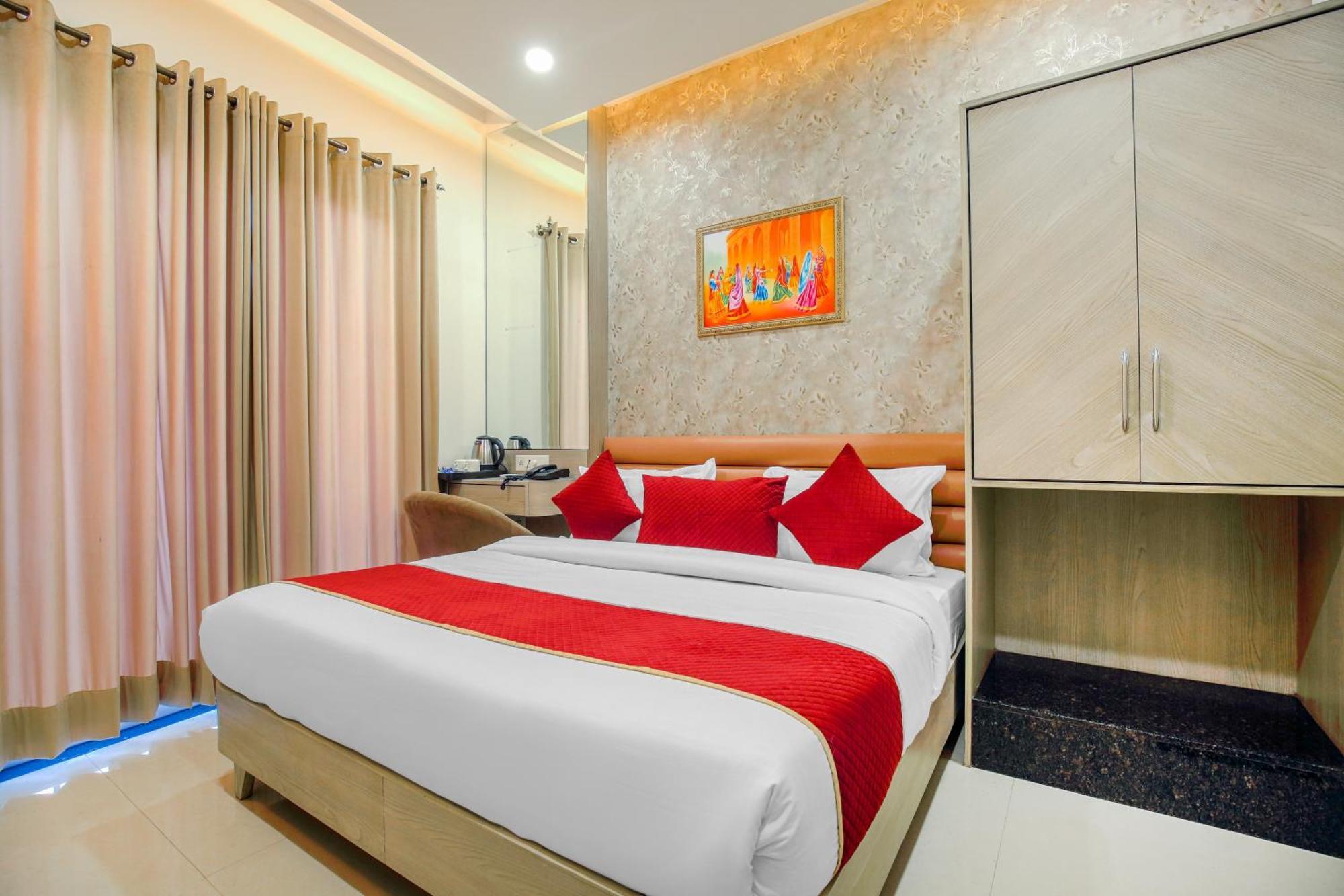 Hotel Golden Stay Амритсар Екстериор снимка